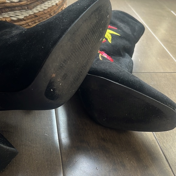 FLORAL BLACK BOOTIES - Picture 4 of 4